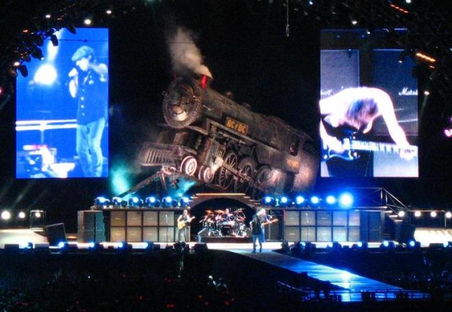 AC/DC-live-in-Bucharest-16-may